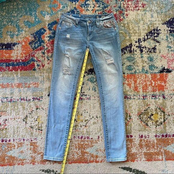 Miss Me Signature Distressed Skinny Jeans - Picture 13 of 14